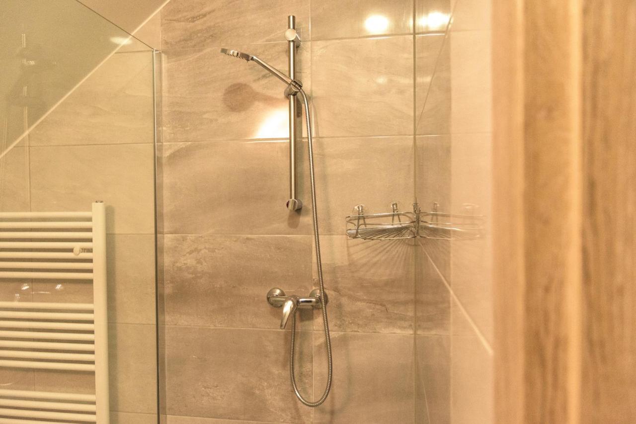 Apartmani Marijamagdalena Gračac المظهر الخارجي الصورة