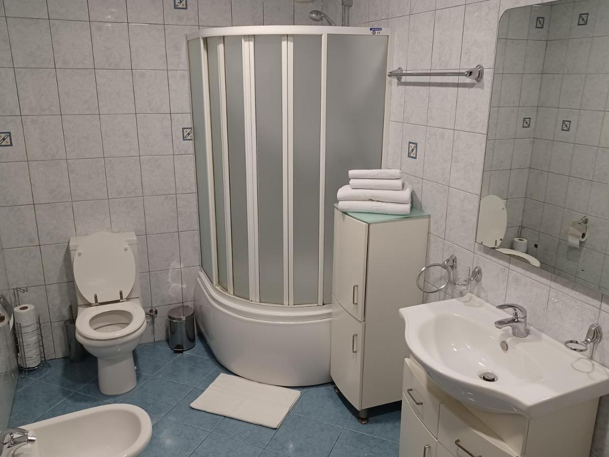 Apartmani Marijamagdalena Gračac المظهر الخارجي الصورة