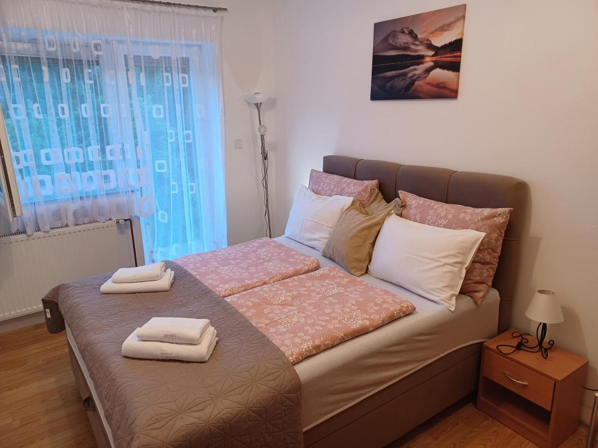 Apartmani Marijamagdalena Gračac المظهر الخارجي الصورة