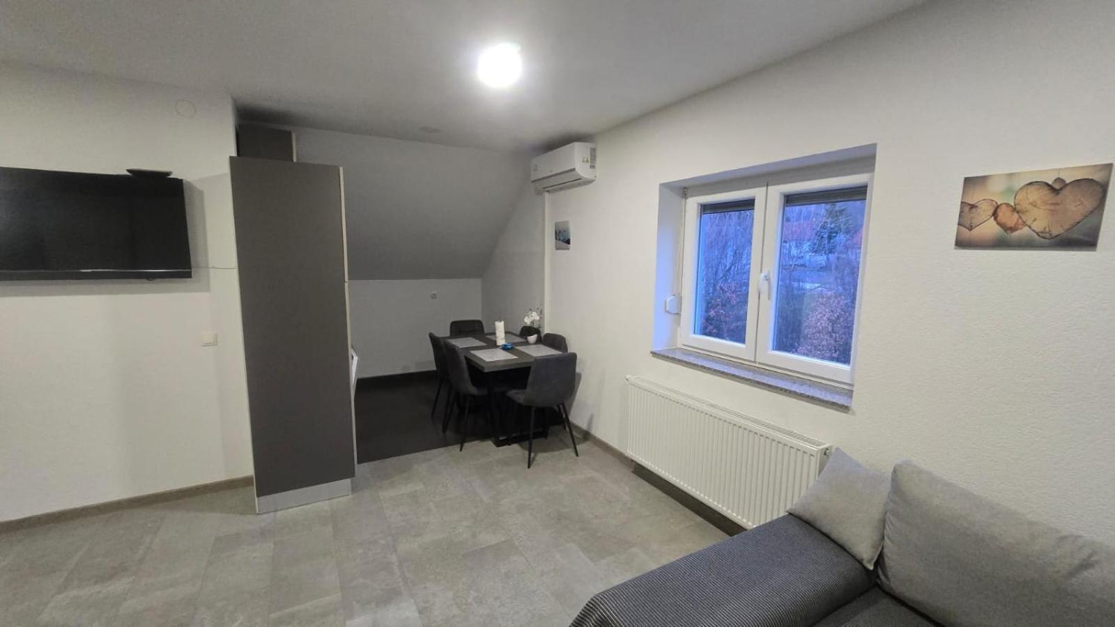 Apartmani Marijamagdalena Gračac المظهر الخارجي الصورة